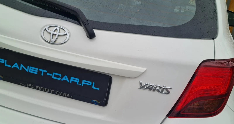 Toyota Yaris cena 38900 przebieg: 98000, rok produkcji 2015 z Jedlina-Zdrój małe 781